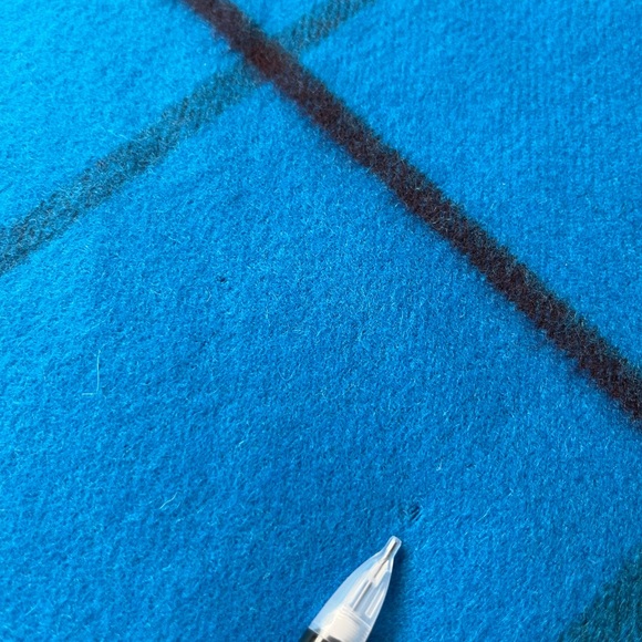 BURBERRY 100% Cashmere Scarf NTW - Picture 5 of 6